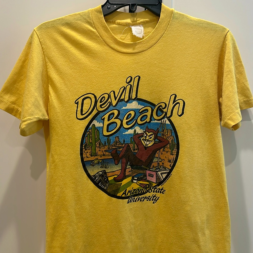 Super RARE vintage Arizona State University T-Shirt